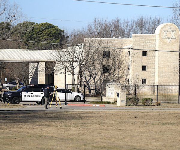 Jewish Communities Across America Step Up Security to Stay Safe