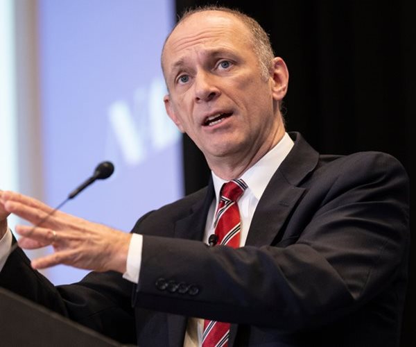 Fed's Goolsbee More Worried About Inflation Than Jobs