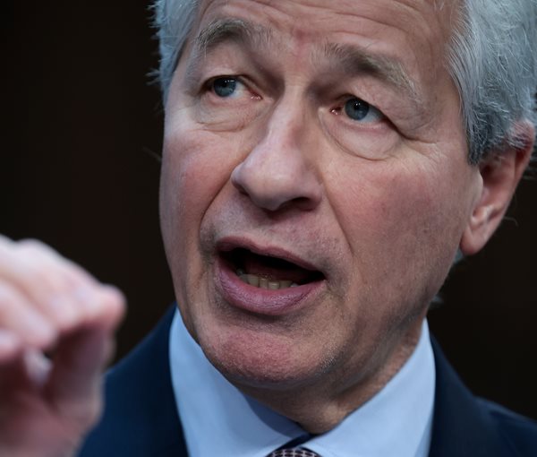 JPMorgan CEO Dimon Scorns Revolt Over Office Return