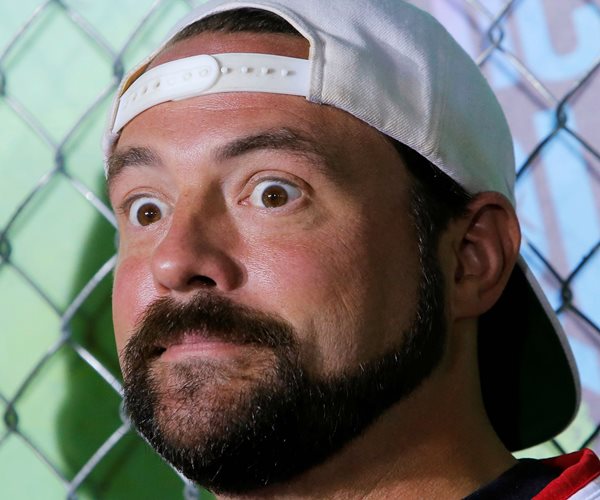 Kevin Smith Tweets About 'Massive Heart Attack' and Treatment