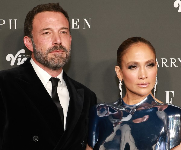 Jennifer Lopez Files for Divorce From Ben Affleck 