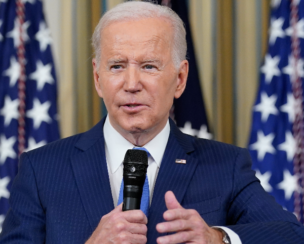 Biden, Trump Security Advisers Meet to Pass Ceremonial Baton 