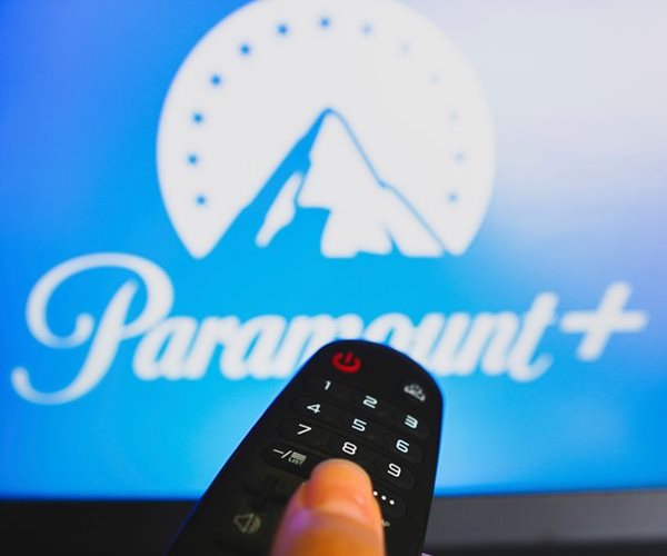 Paramount Stock Soars 6% as Warner Reopens Deal Talks