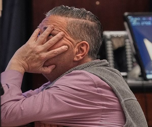 Big Tech Sinks Wall Street on Mixed Trading Day