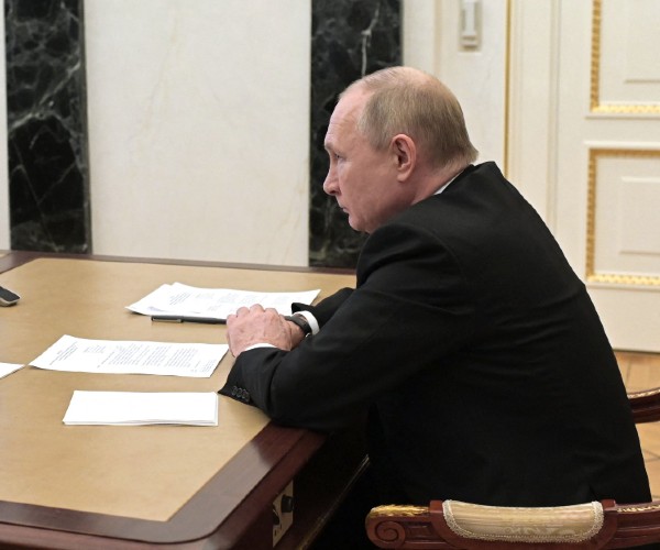 putin at his war desk