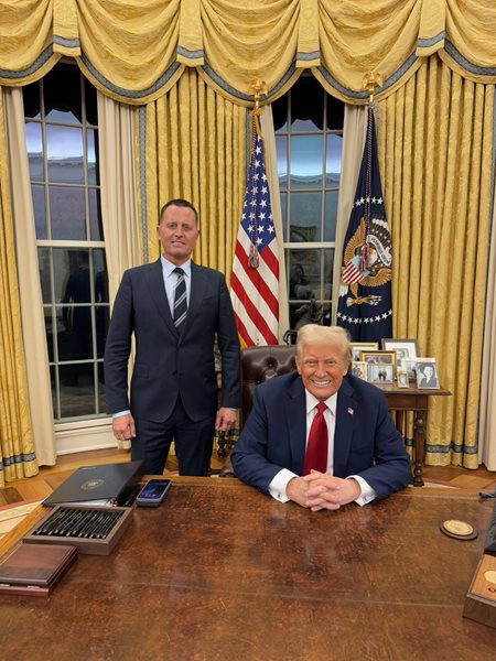 donald trump poses for a photo with ric grenell