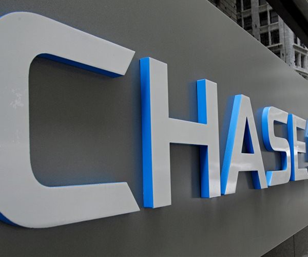 Trump Sues JPMorgan, Dimon for $5B Over 'Debanking'