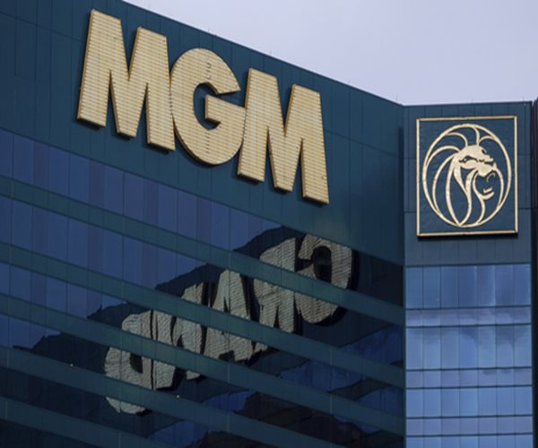 MGM, Las Vegas Hotel Union Agree to Tentative Contract