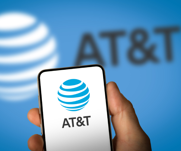 AT&T Should Open Spectrum for Cheaper Phone Service, Cable Companies Say