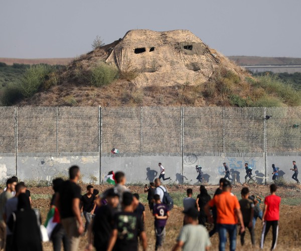 gaza fence border israel mideast 