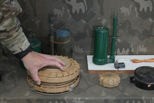 In Cyprus, Ukrainians Learn How to Dispose of Landmines That Kill and Maim Hundreds