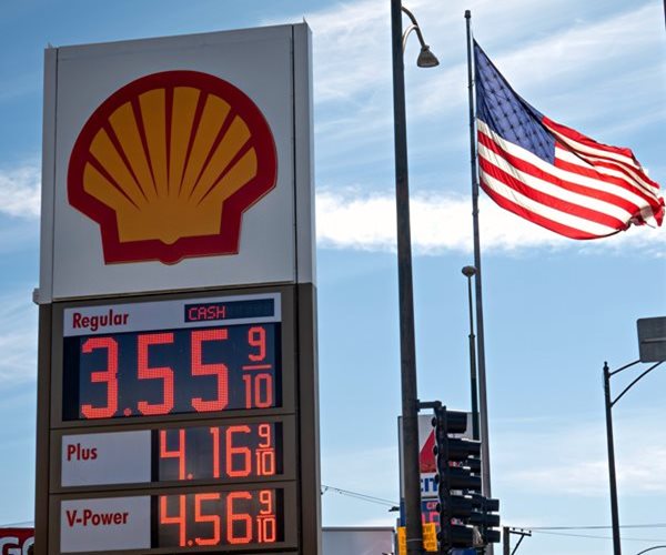 US Gas Rises to $3.72 a Gallon