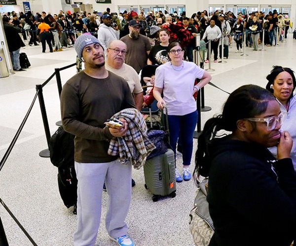 Airport Waits Hit 5 Hours as Congress Weighs DHS Funding