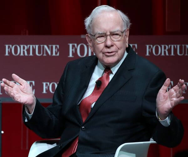 Berkshire Warns of AI Deepfakes Impersonating Warren Buffett