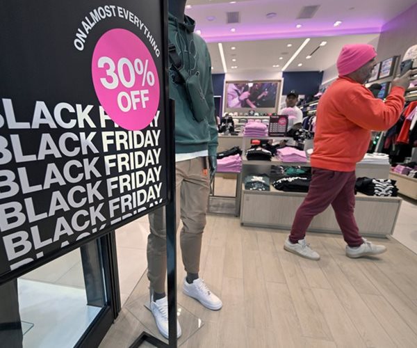 Retail Sales Close Out Year on Lackluster Tone in Dec.