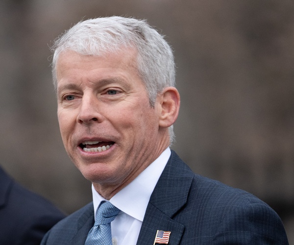 US Energy Secretary Sees Iran War Ending in Weeks, Oil Supplies Rebounding  