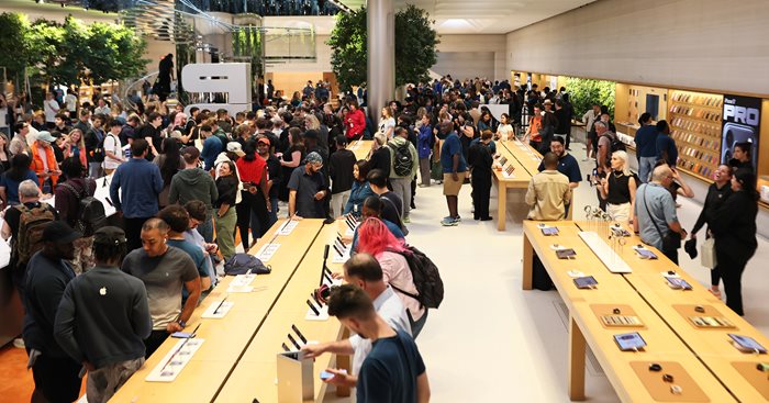 Apple's Holiday iPhone Sales Surge to $83.5B