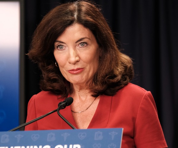 new york governor kathy hochul 