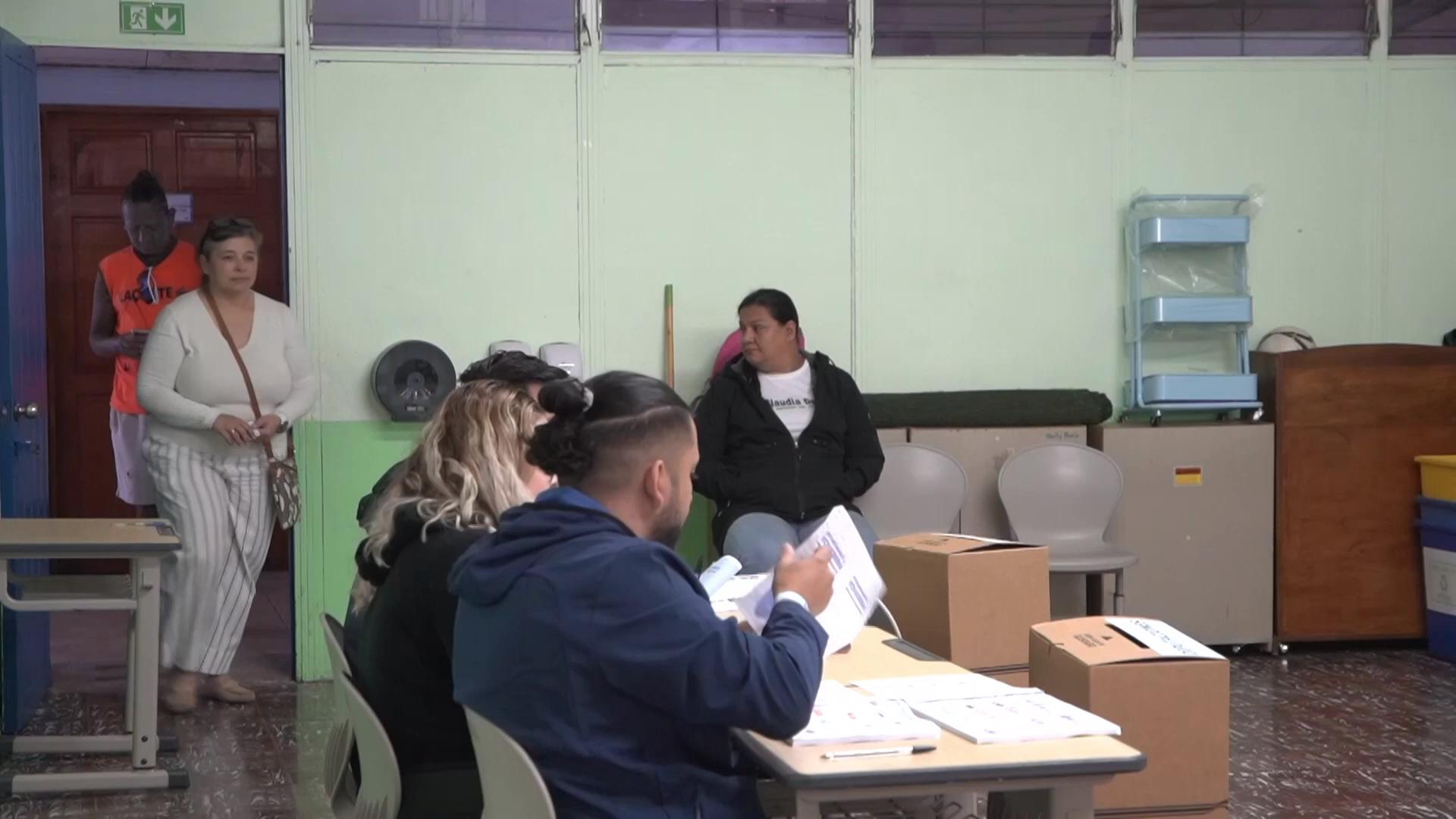 Costa Ricans Vote on Outgoing President's Conservative Populist Program