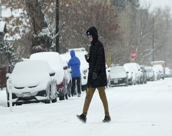 Heavy Snow and Frigid Arctic Blast Put 70 Million across the U.S. under Winter Storm Warnings