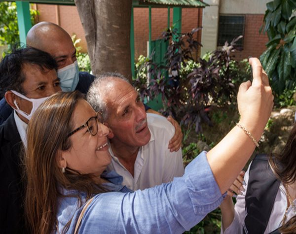 Hondurans to Elect New President in Close Race Under the Shadow of Trump's Surprise Intervention