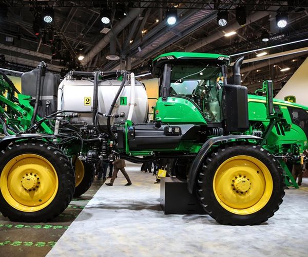 Deere Boosts Bet on Autonomous Tractors