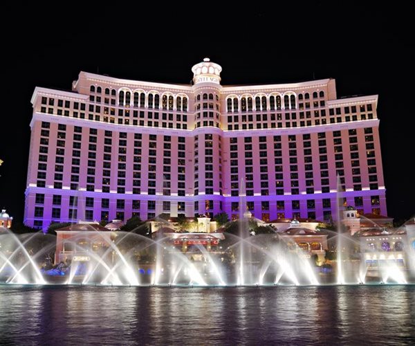 Las Vegas Visitors Decline as Leisure Spending Slows