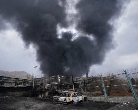 US, Iran Dig In With New Threats as Conflict Rages