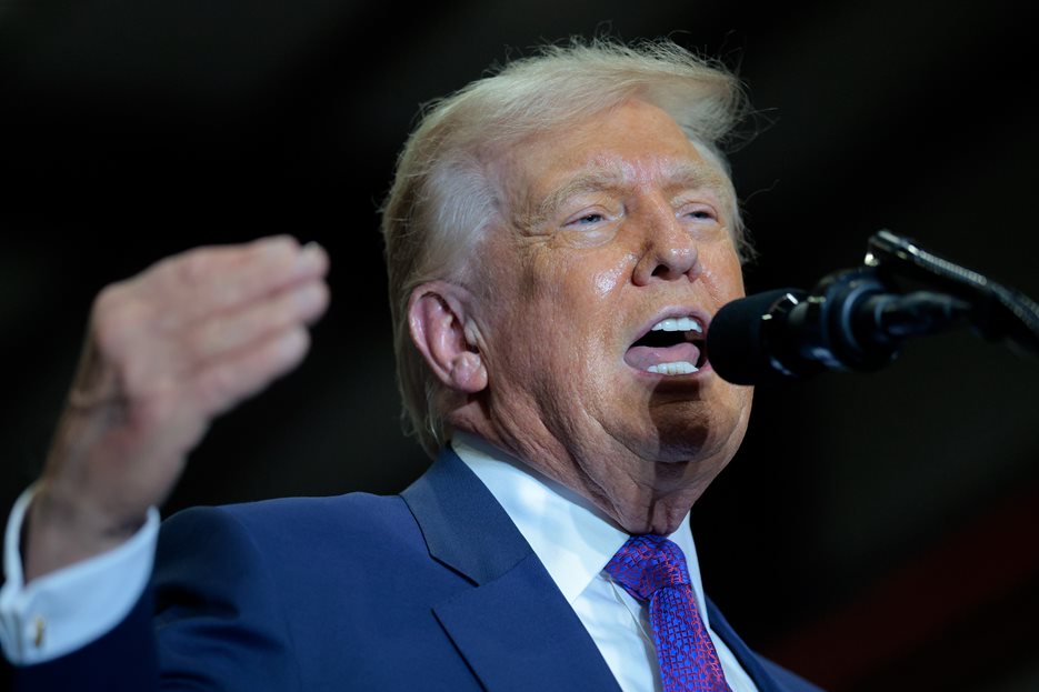 WSJ: Trump Weighs Limited Strike on Iran to Force Nuclear Deal