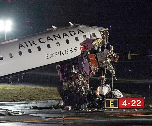 LaGuardia Crash Triggers Nationwide Flight Disruptions