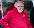 Buffett's Berkshire Continues to Reduce BofA Stake