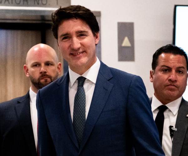 Canada PM Trudeau Meets With Trump in Fla.