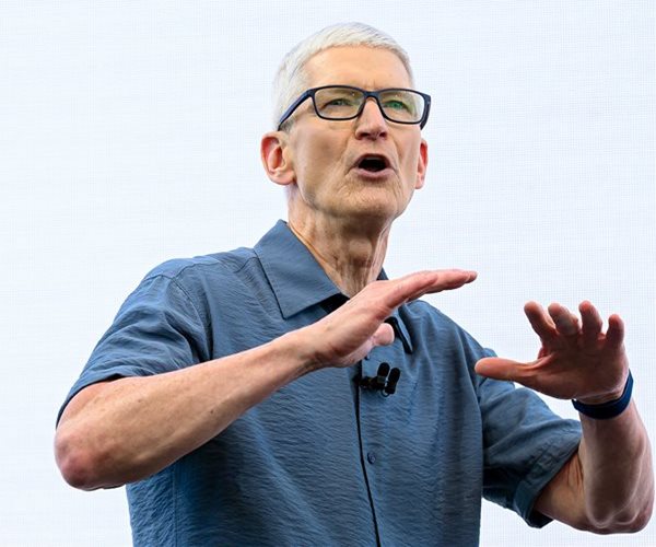 Apple Underwhelms at WWDC With Incremental AI Changes