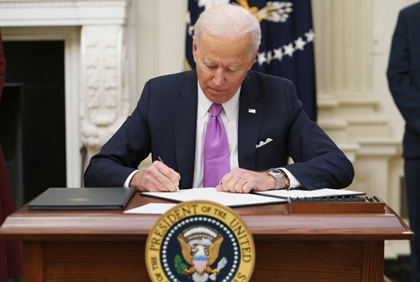 us president joe biden signs executive orders 