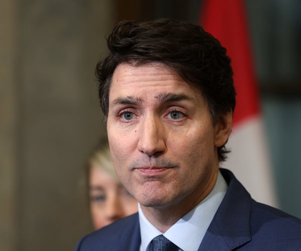 Trudeau Won't Drop Retaliatory Tariffs Unless Trump Lifts All Tariffs on Canada