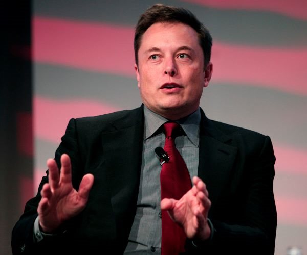 Elon Musk's Team Seeks New Investors for Twitter