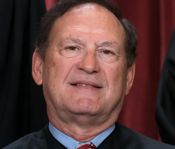 Supreme Court's Alito Pauses Texas Law on Illegal Border Crossings