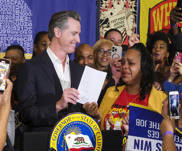 New $20 Minimum Wage for Fast Food Workers in California Set to Start Monday