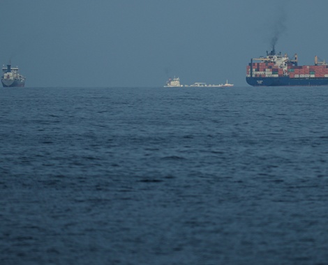 Trump Warns of More Iran Strikes, Urges Allies to Hormuz