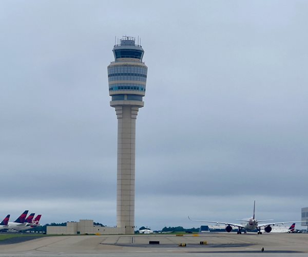 Flights Slowly Resume After FAA System Outage