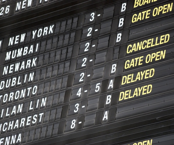 display of canceled and delayed flights