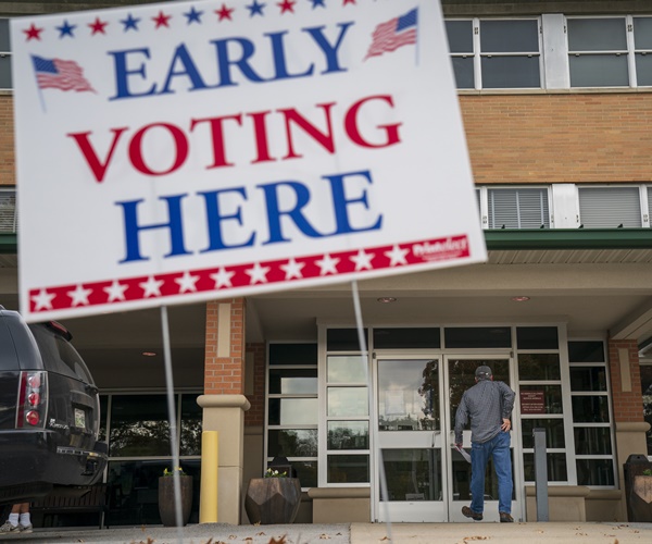 Dick Morris: ALERT — GOP Faces Early Voting Danger Again!