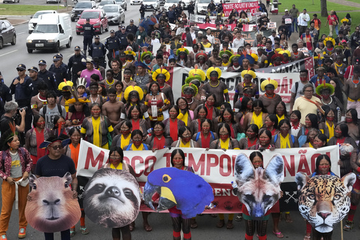 Indigenous People March in Brazil's Capital Against Bill Limiting Land Rights