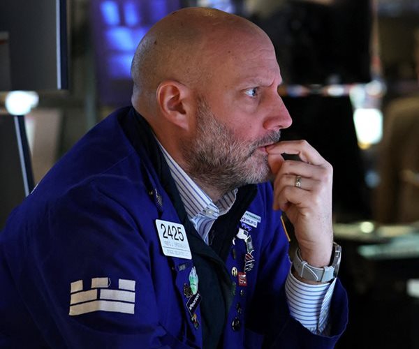 Futures Slide as Mideast Tensions Raise Inflation Fears