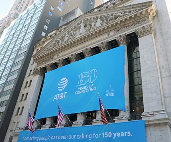 Dow Ends Lower as Iran War Sours Risk Appetite