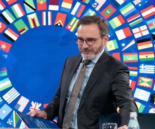 IMF Upgrades Global Growth to 3.3% for 2026