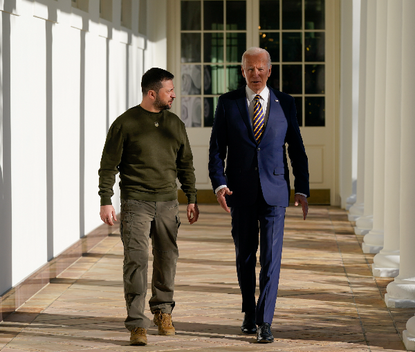 Pomp and Persuasion as Ukraine's Zelenskyy Addresses Congress