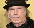 Neil Young Reverses, Will Play at Glastonbury